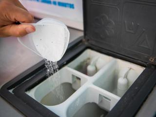 Xử lý khi đổ chất tẩy rửa vào nhầm ngăn đựng của máy giặt Nhật